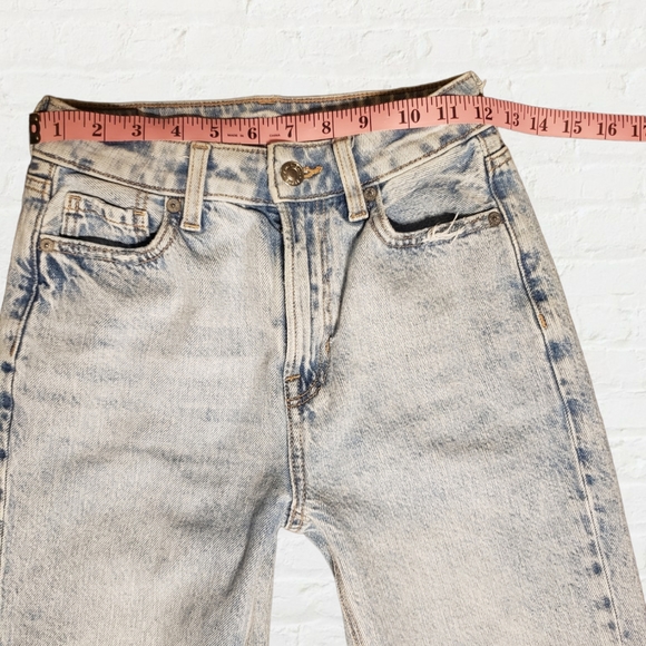 American Eagle Mom Jeans - Picture 6 of 9